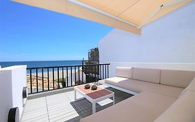 Beachhouse Galore